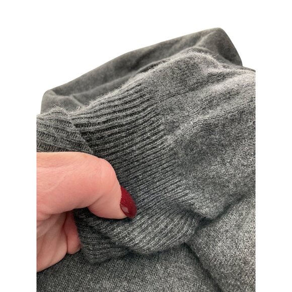 Alice + Olivia Gray Off-Shoulder Cashmere Sweater Womens S preppy classic soft - Picture 3 of 13